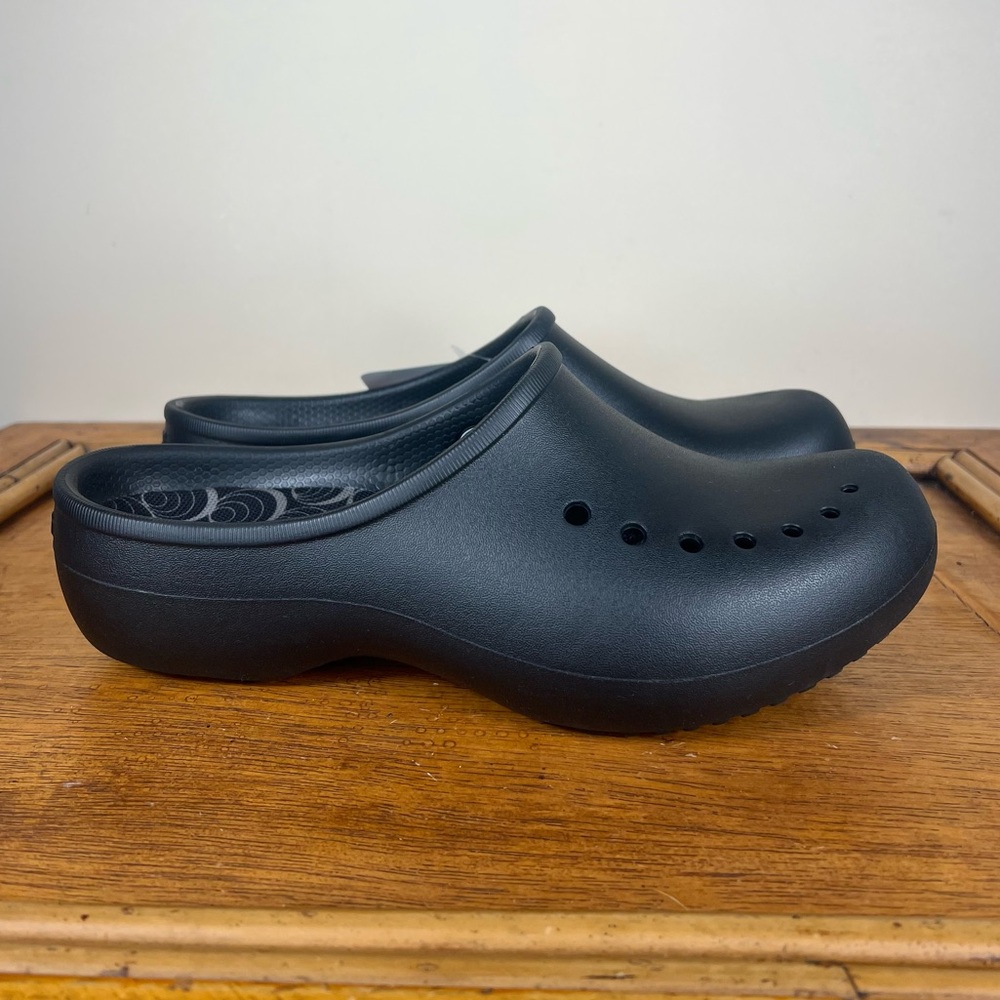 NEW Crocs Women’s Tully Croslite Slip On Clogs Black Size 11